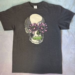Skull and flowers grey T shirt in size medium.